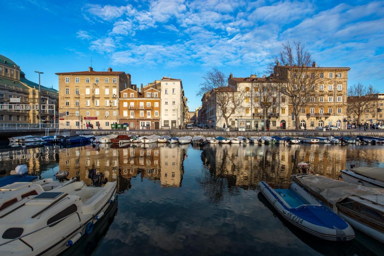 Hotel Deluxe Ploech Rijeka Zewnętrze zdjęcie