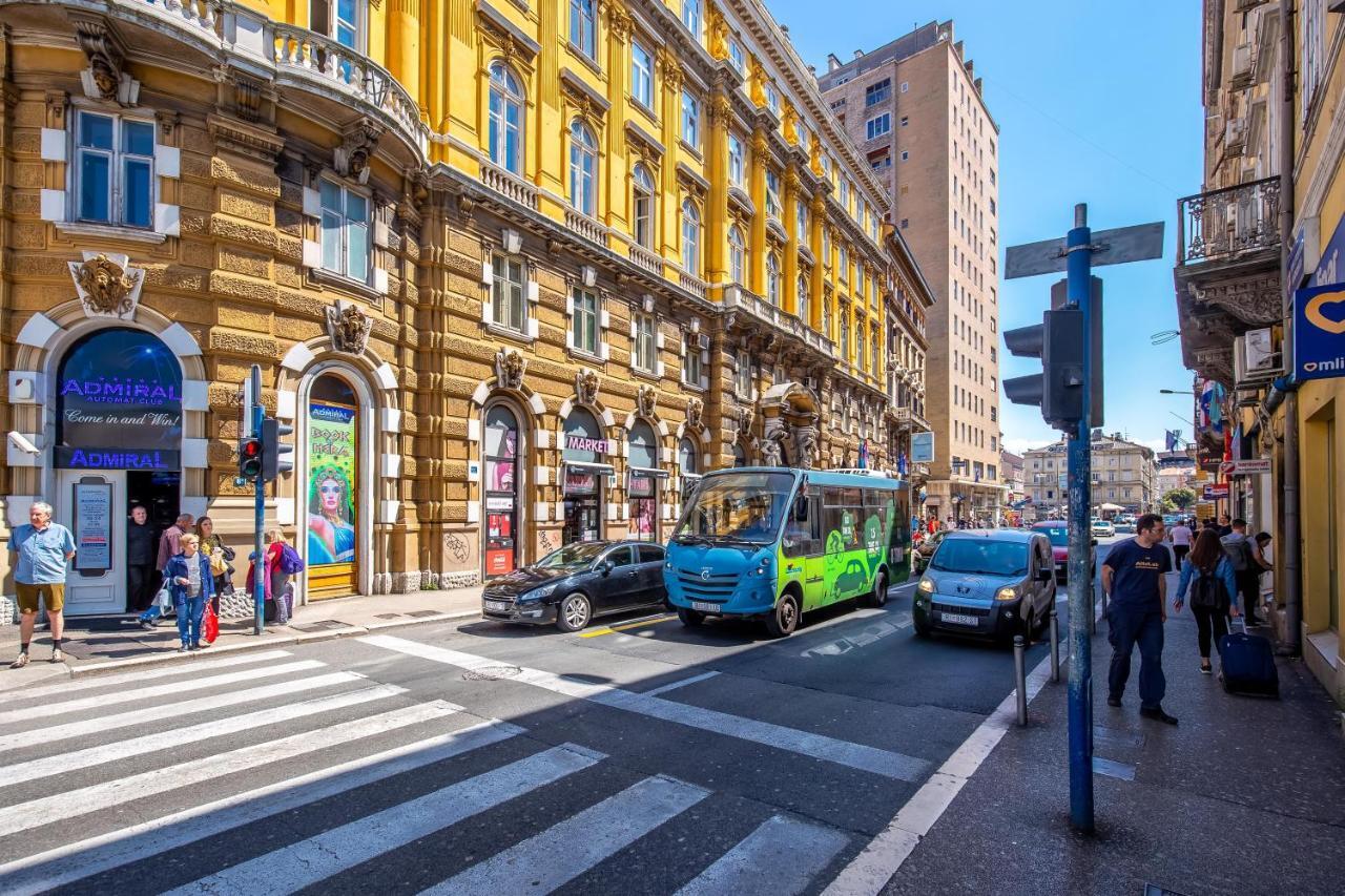 Hotel Deluxe Ploech Rijeka Zewnętrze zdjęcie