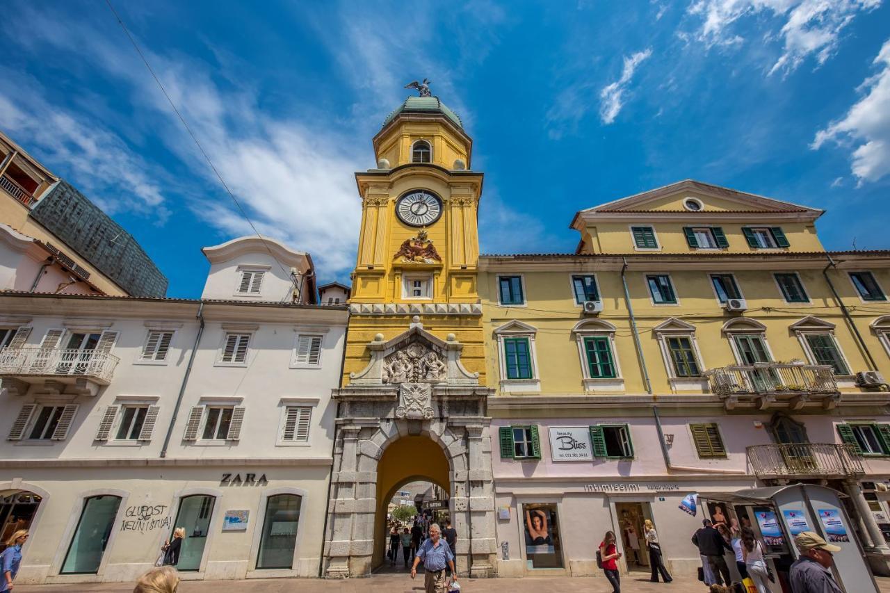 Hotel Deluxe Ploech Rijeka Zewnętrze zdjęcie