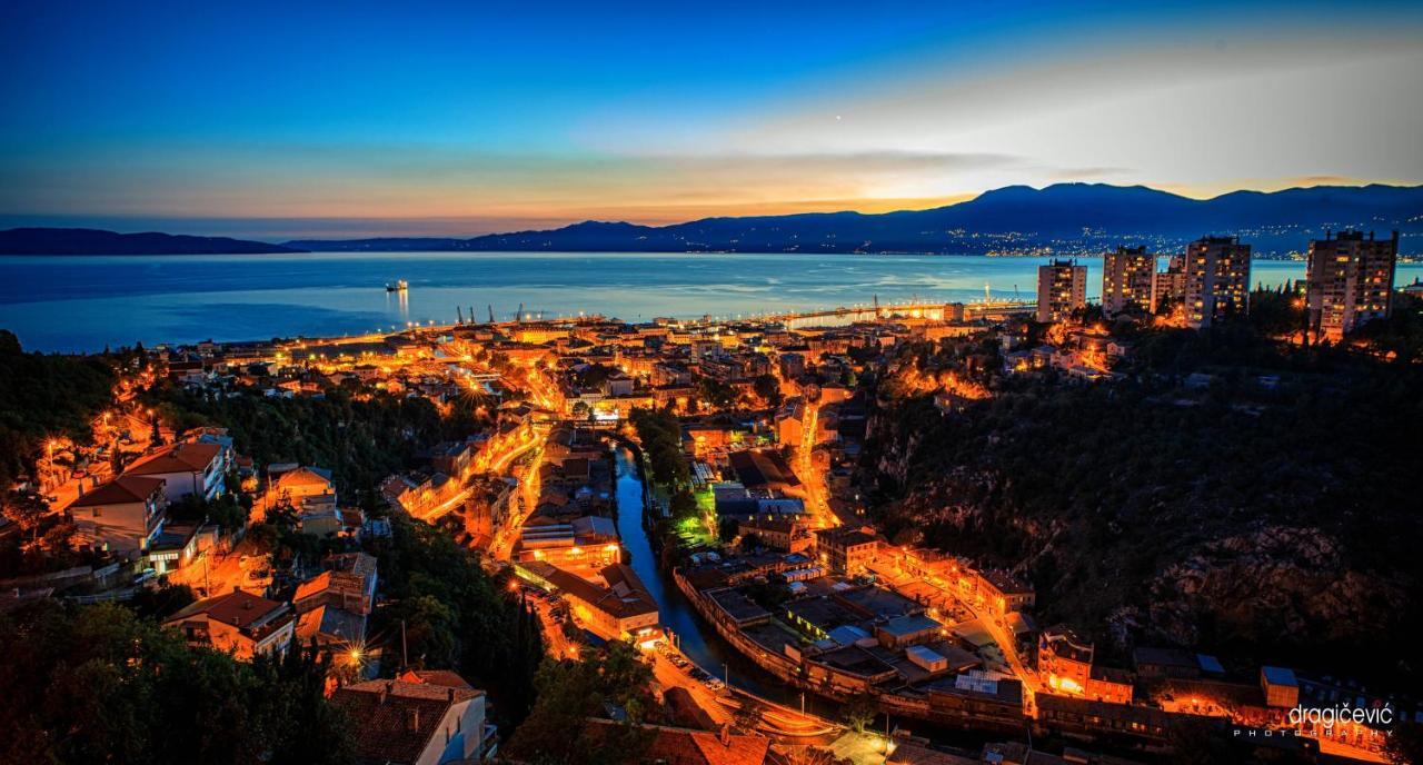 Hotel Deluxe Ploech Rijeka Zewnętrze zdjęcie