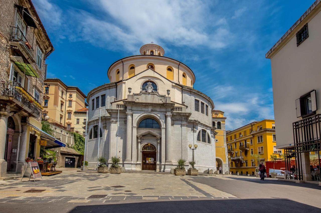 Hotel Deluxe Ploech Rijeka Zewnętrze zdjęcie